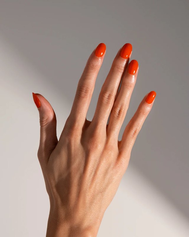 Ongles Maniko orange vif